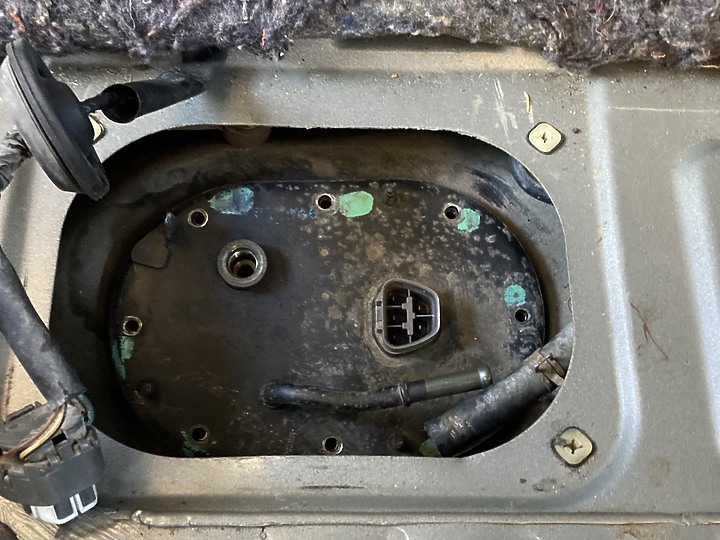 教學文:第一代RAV4汽油濾心自行更換