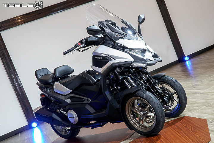 【採訪】標配定速、三輪更穩定！KYMCO 三輪紅牌重機 CV3 媒體試乘會重點分享！