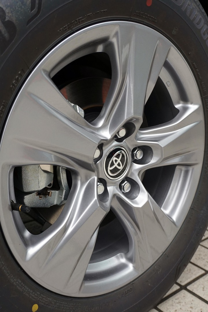 RAV4 2.5尊爵油電試駕 外型好像變好看了