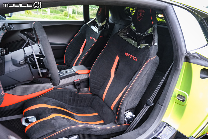 Lamborghini Huracán STO 試駕|史詩級的熱血機器,氣勢萬分的道路版賽車!