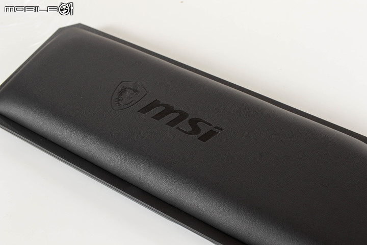 MSI VIGOR GK71 SONIC 機械電競鍵盤開箱試用 以透側鍵帽設計展現絢爛燈效