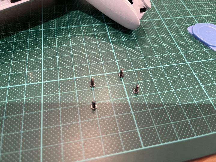 PS5 DualSense R2 鍵彈簧斷裂修復
