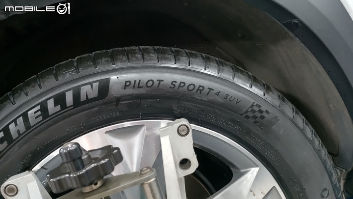 NX 300h 訂製車 6萬公里 換胎篇