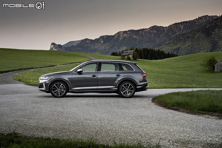 【國內新訊】七人座、V8、4.1秒加速破百,Audi SQ7預售價554萬元起開始接單!