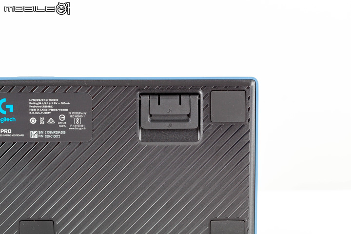 Logitech G x 英雄聯盟珍藏版聯名系列套組開箱 以英雄圖騰加持遊戲能量