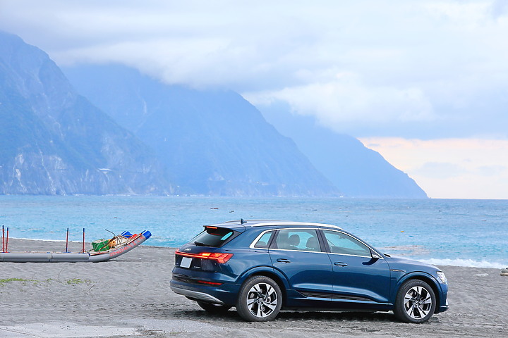 (映像旅行) 2068km的零排放寧靜環島極旅 feat. Audi e-tron 55 quattro advanced 進化版