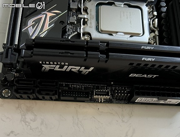 點我看大圖 開箱 ROG STRIX B660-I 目前唯一的 B660 ITX DDR5