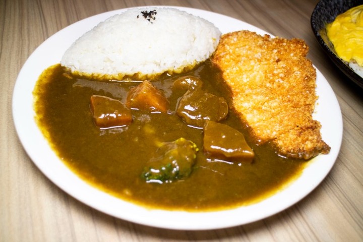 斗六平價咖哩店!「微笑咖哩」遠赴日本學藝帶回經典好滋味