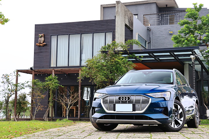 (映像旅行) 2068km的零排放寧靜環島極旅 feat. Audi e-tron 55 quattro advanced 進化版