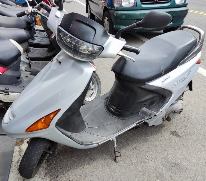Yamaha新風光125關箱 持有成本分享 介紹與回憶 合歡山清境武嶺 尖石與老 大雪山 三義勝興車站龍騰斷橋 司馬限林道雪見 馬那邦山
