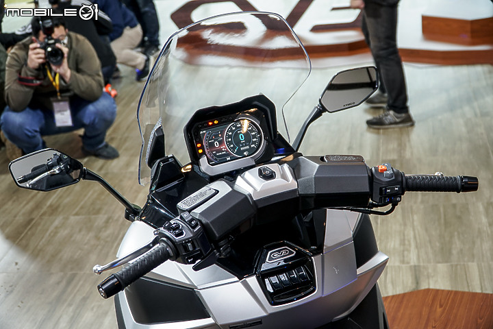 【採訪】標配定速、三輪更穩定!KYMCO 三輪紅牌重機 CV3 媒體試乘會重點分享!