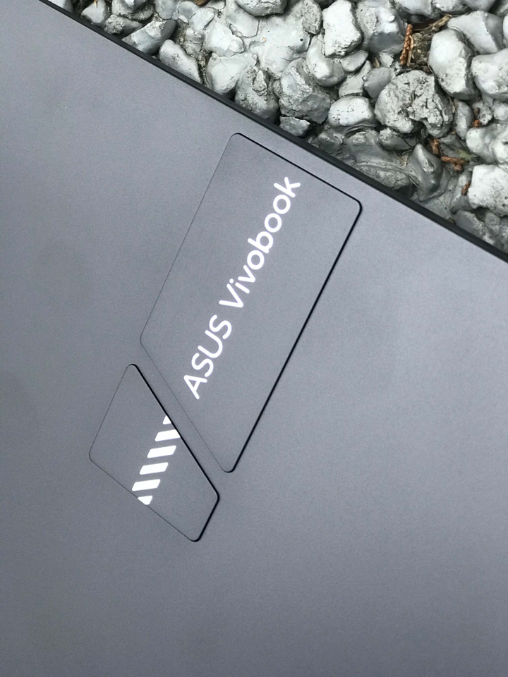 [OL 出任務] 輕奢文書機 Vivobook Pro K3500 筆電