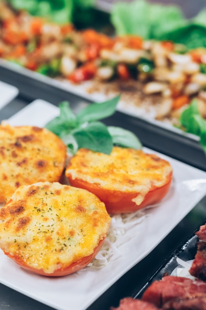台中美食│浮誇系美食製造機 燒烤店1隻懶人蝦30隻直接上桌
