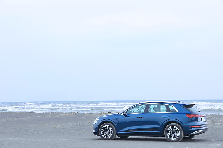 (映像旅行) 2068km的零排放寧靜環島極旅 feat. Audi e-tron 55 quattro advanced 進化版