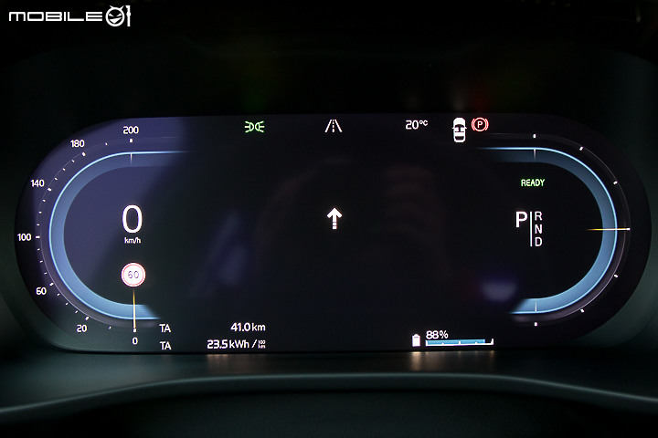 Volvo XC40 Recharge 一路向北 300km 長途試駕｜邁向「豪華電動車品牌」的起點，融合傳統與創新思維的 EV！