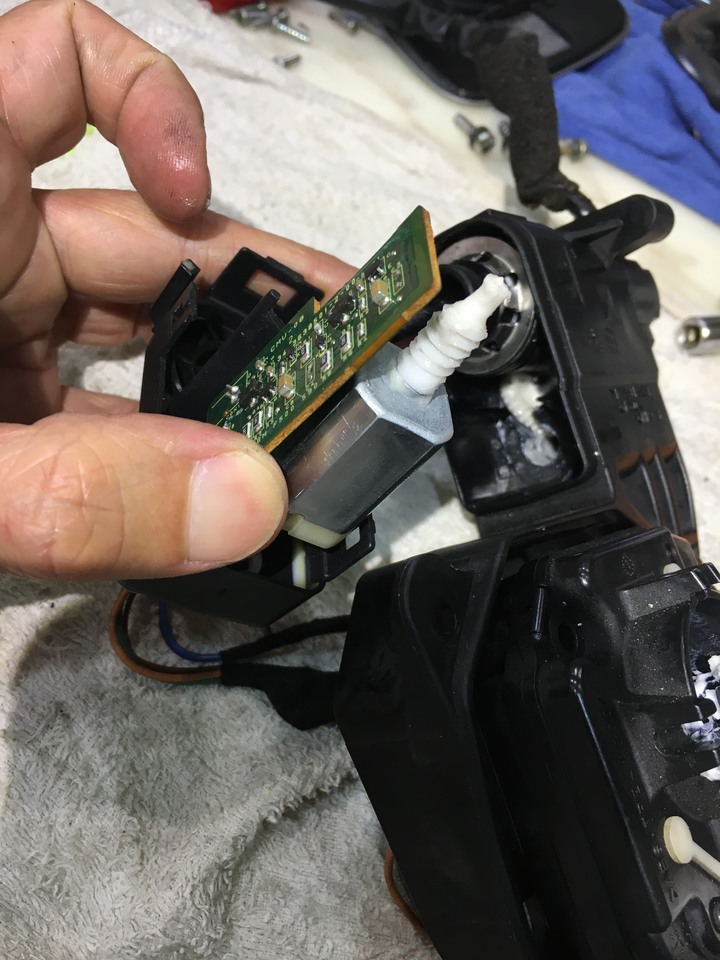 2016 Mazda 3 照後鏡收折 DIY 維修