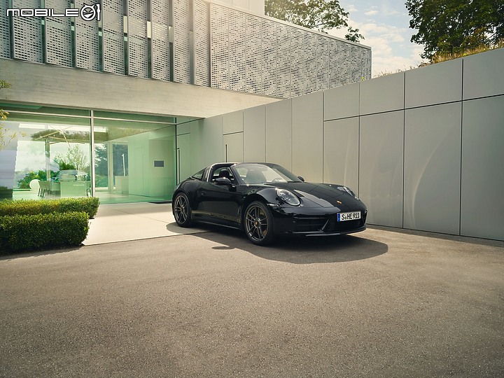 【國內新訊】Porsche Design慶祝成立50週年,限量推出911 Edition 50 Years Porsche Design紀念車款!