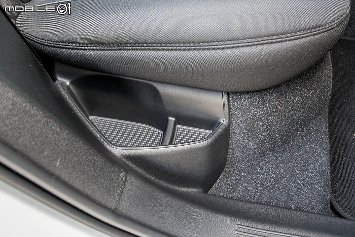 Volvo XC40 Recharge 一路向北 300km 長途試駕｜邁向「豪華電動車品牌」的起點，融合傳統與創新思維的 EV！