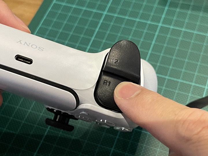 PS5 DualSense R2 鍵彈簧斷裂修復