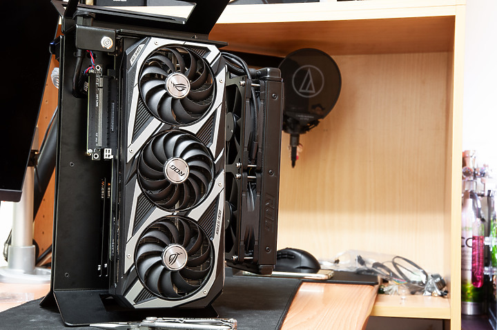 點我看大圖 「ROG RYUJIN II 240」 - 極致細膩散熱記錄文。