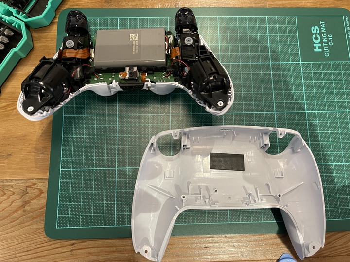 PS5 DualSense R2 鍵彈簧斷裂修復