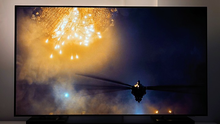 [開箱] 飛利浦 PHILIPS TV OLED806 輕旗艦新機 影音與電玩的斜槓王者