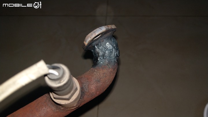 DIY保養排氣管 除鏽 噴耐熱漆