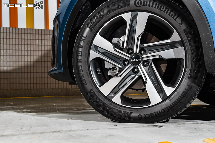 七人座SUV頂上對決 │ VW Tiguan Allspace x Hyundai Santa Fe x Kia Sorento x Peugeot 5008