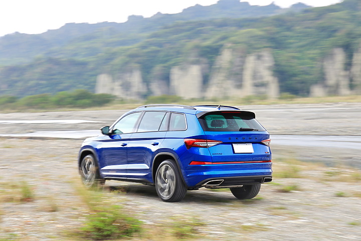 點我看大圖 (映像旅行) 意猶未盡的暢快in台東feat. Škoda Kodiaq RS