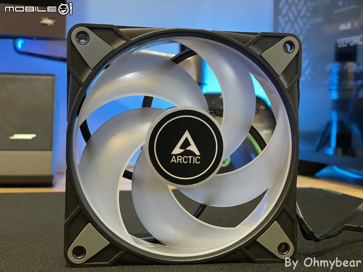 你要的我幾乎都有 ARCTIC P12 PWM PST A-RGB 0dB 風扇