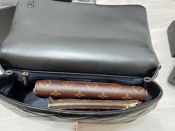 我的 第一個CHANEL!!