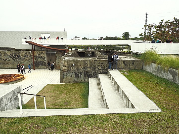 屏東市 屏東縣民公園|崇蘭新村(成功區)|勝利新村 之 屏東燈會展區 — 全臺首座工業遺構公園與最大面積日式宿舍群中的燈會