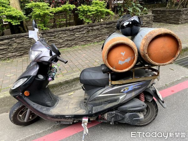 騎三輪車過斑馬線遭撞飛女童搶救19天不治！無照瓦斯工下場曝