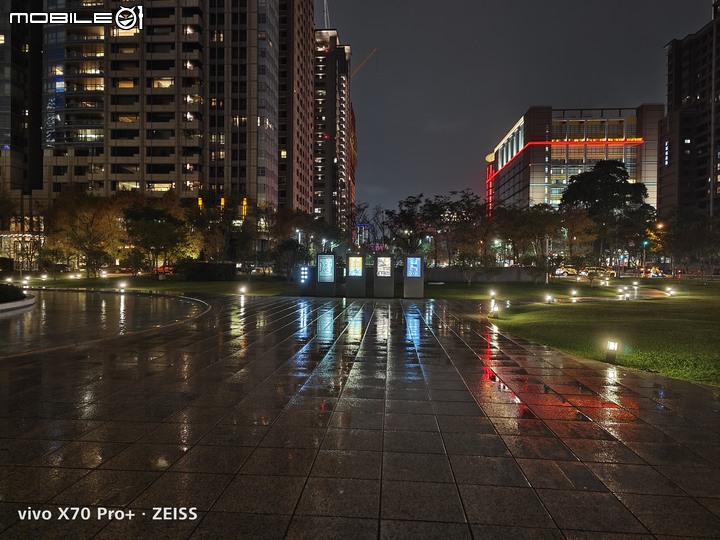 Samsung S22 Ultra 夜拍對比 - vs VivoX70 Pro+、iPhone 13 Pro Max