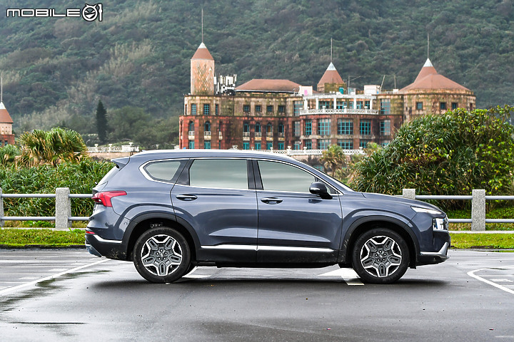七人座SUV頂上對決 │ VW Tiguan Allspace x Hyundai Santa Fe x Kia Sorento x Peugeot 5008