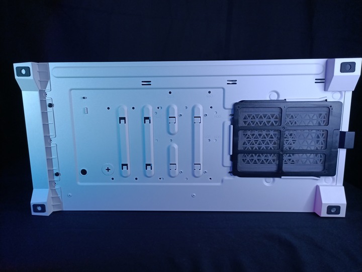 純白紳士 Corsair海盜船 iCUE 5000X RGB QL Edition 開箱評測