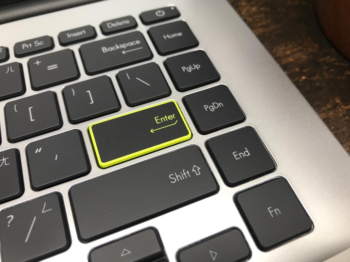 [OL出任務] VivoBook M413 幻彩白超值文書機
