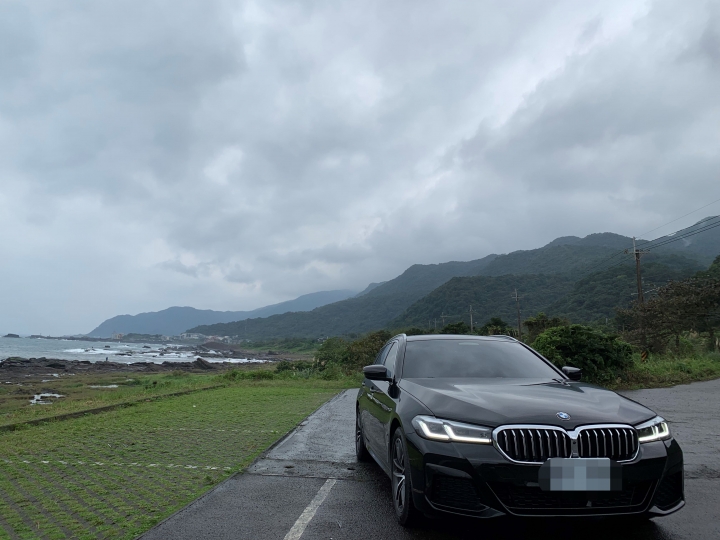 遲來的開箱 G31 520i Touring