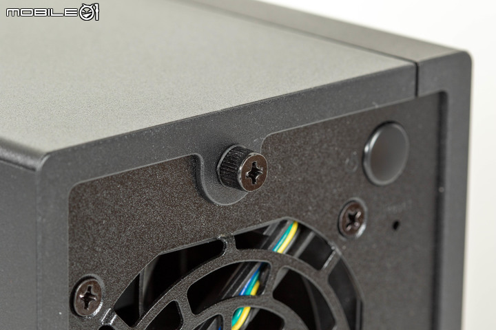ASUSTOR DRIVESTOR 2 AS1102T NAS 開箱 在平實價格內提供 2.5 Gbps 連網備份選擇