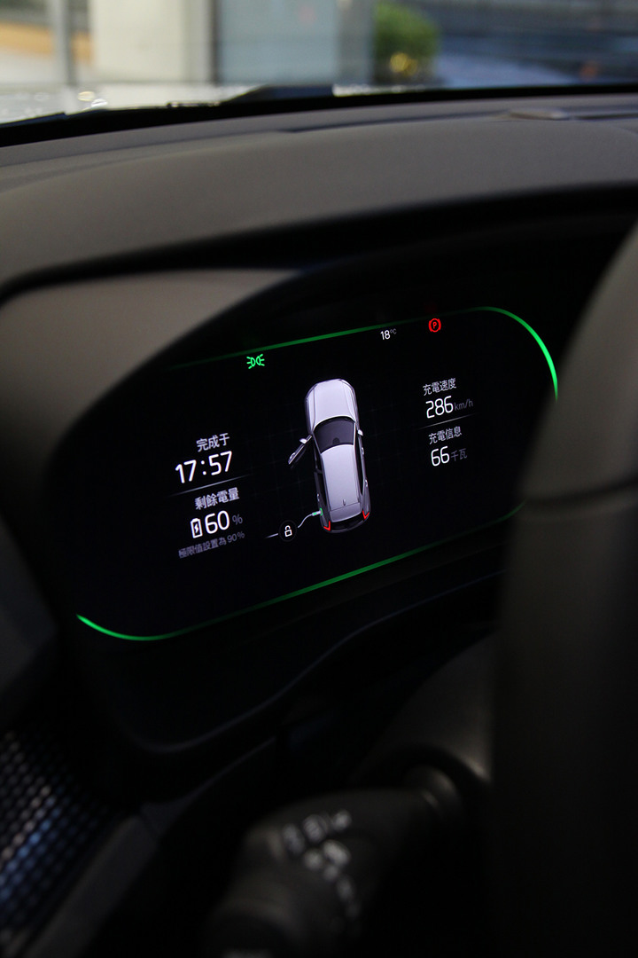 Volvo XC40 Recharge P8 搶先試駕