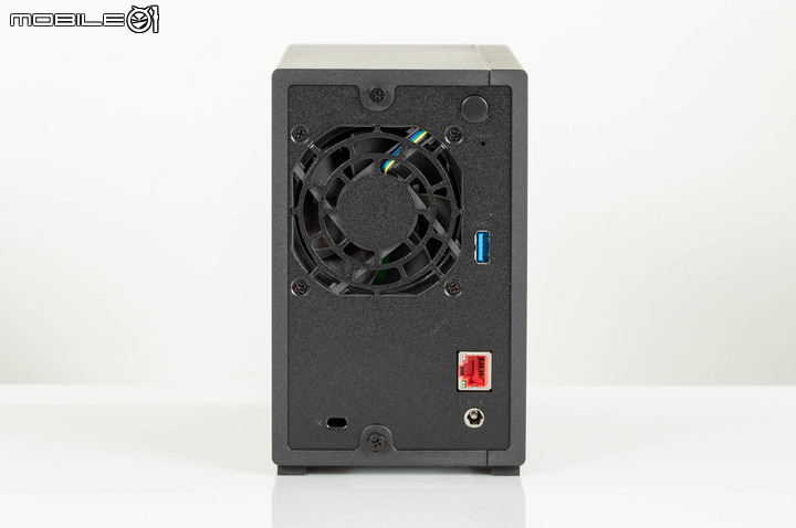 ASUSTOR DRIVESTOR 2 AS1102T NAS 開箱 在平實價格內提供 2.5 Gbps 連網備份選擇