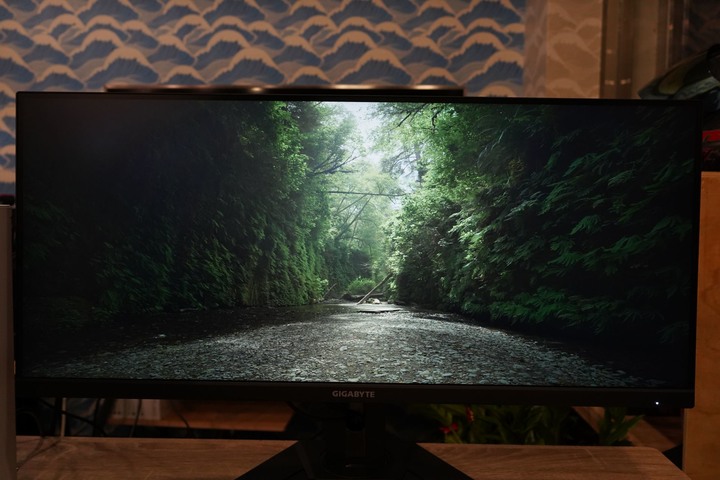 技嘉GIGABYTE M34WQ Gaming Monitor 21:9超寬比例 2K 全方位電競螢幕能文能武一次滿足!