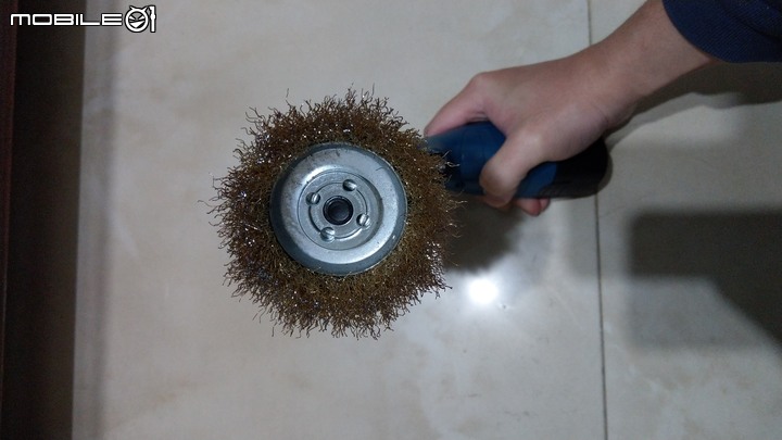 DIY保養排氣管 除鏽 噴耐熱漆