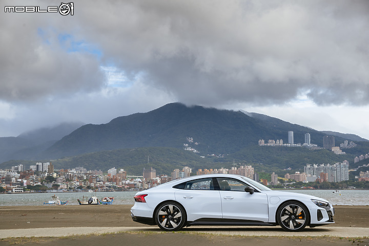 Audi RS e-tron GT試駕|後勁十足且充滿成熟魅力!