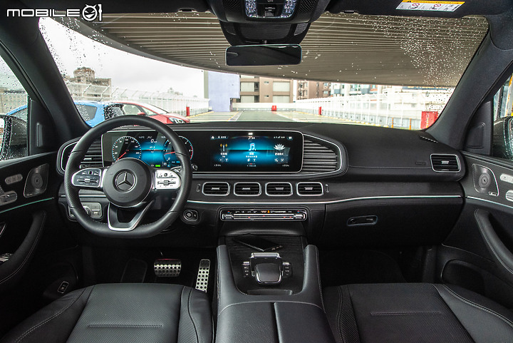 Mercedes-Benz GLE 300d 4MATIC 試駕｜換裝四缸輕油電，舒適性依然是最高水準！