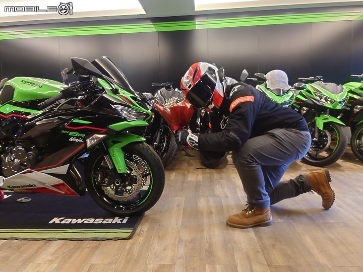 點我看大圖 【新車開箱】 2022年式 ZX6R 生日當天浮誇開箱~ (文多圖多廢話也很多XD)