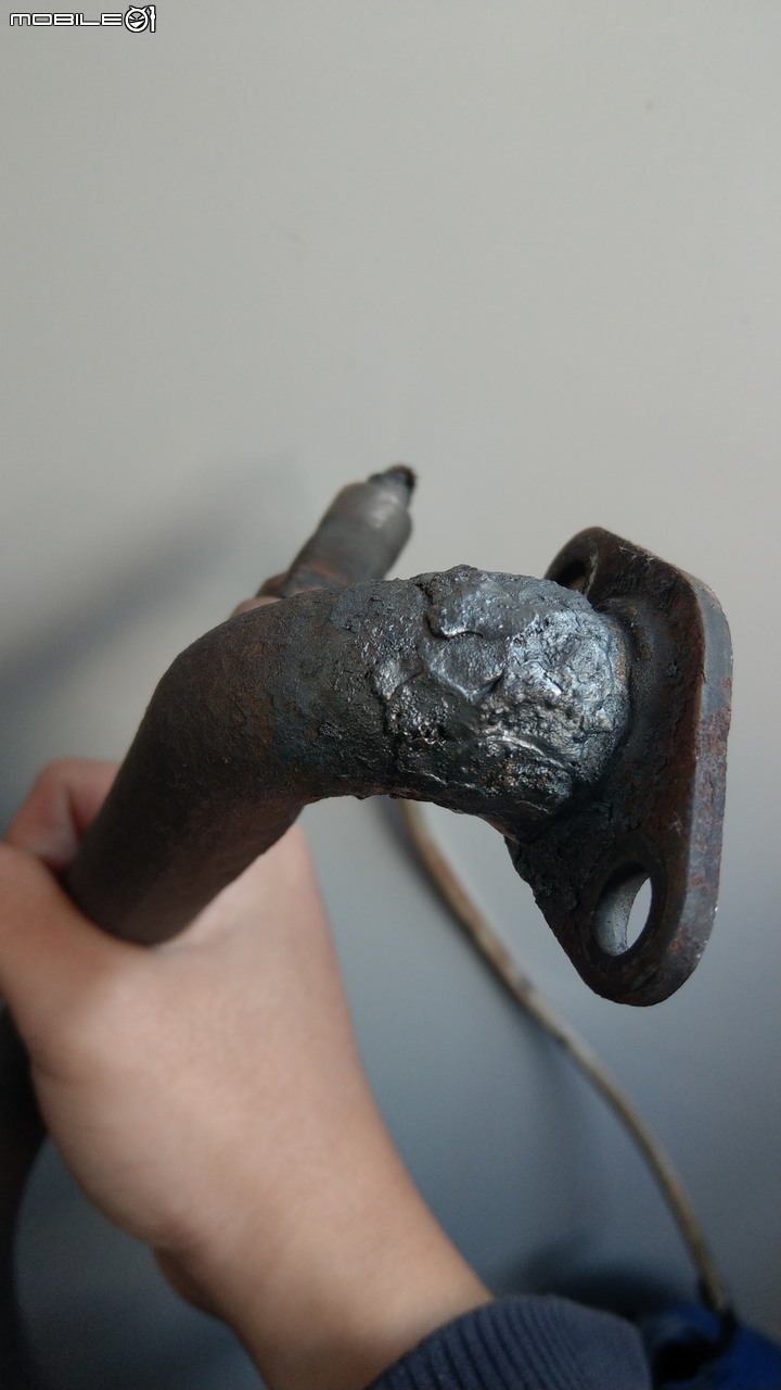 DIY保養排氣管 除鏽 噴耐熱漆