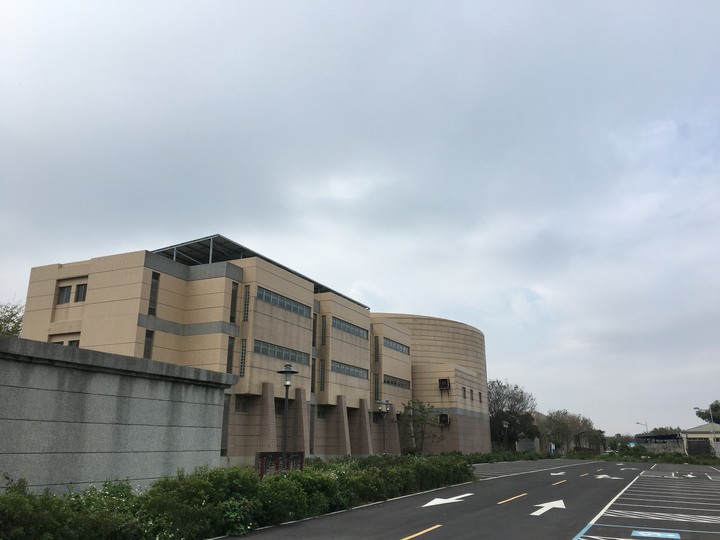 騎 遊 新 營 、 鹽 水 追 蜂 炮