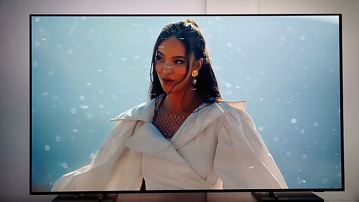 [開箱] 飛利浦 PHILIPS TV OLED806 輕旗艦新機 影音與電玩的斜槓王者