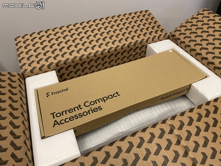 Fractal Design Torrent Compact 緊湊型ATX機殼 開箱+測試